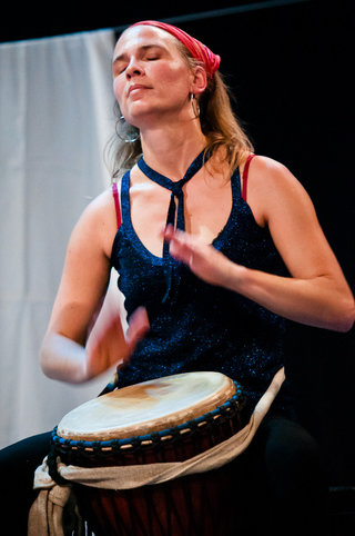 Ljubi kruhek - zaključna produkcija 2011 <em>Foto: &copy;Saša Huzjak</em>