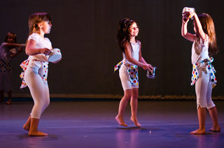 Ljubi kruhek - zaključna produkcija 2011 <em>Foto: &copy;Saša Huzjak</em>