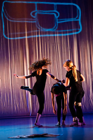 Ljubi kruhek - zaključna produkcija 2011 <em>Foto: &copy;Saša Huzjak</em>