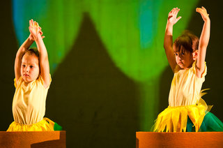 Ljubi kruhek - zaključna produkcija 2011 <em>Foto: &copy;Saša Huzjak</em>