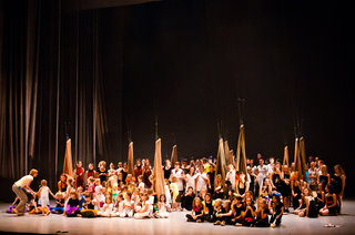 Ljubi kruhek - zaključna produkcija 2011 <em>Foto: &copy;Saša Huzjak</em>