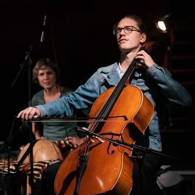 Sekou Kouyate & Family band (Ariel Vei Atanasovski), Maribum Afriqui 2021 <em>Foto: foto: Gregor Salobir</em>