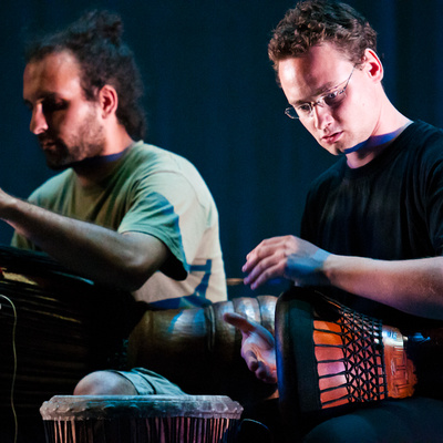 Ljubi kruhek - zaključna produkcija 2011 <em>Foto: Saša Huzjak</em>